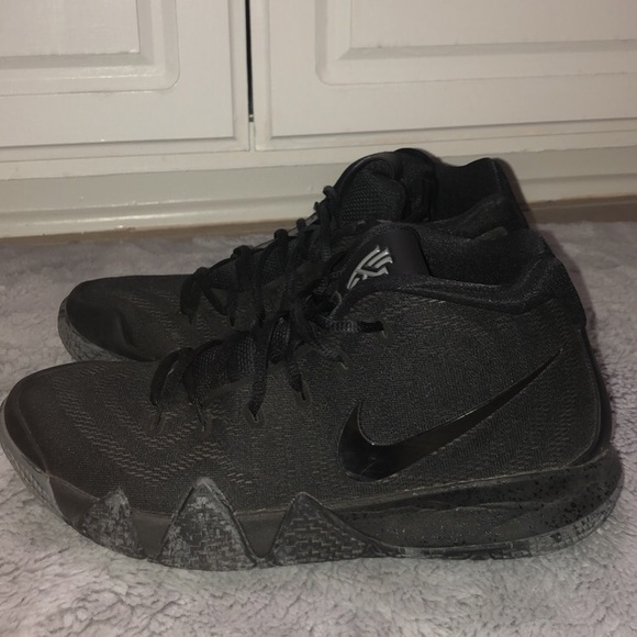 kyrie 4 black out